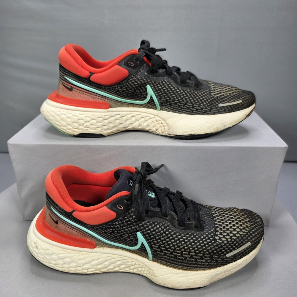 Nike ZoomX Invincible Run Flyknit Mens 8.5 Black Chile Red Shoe Sneakers Running